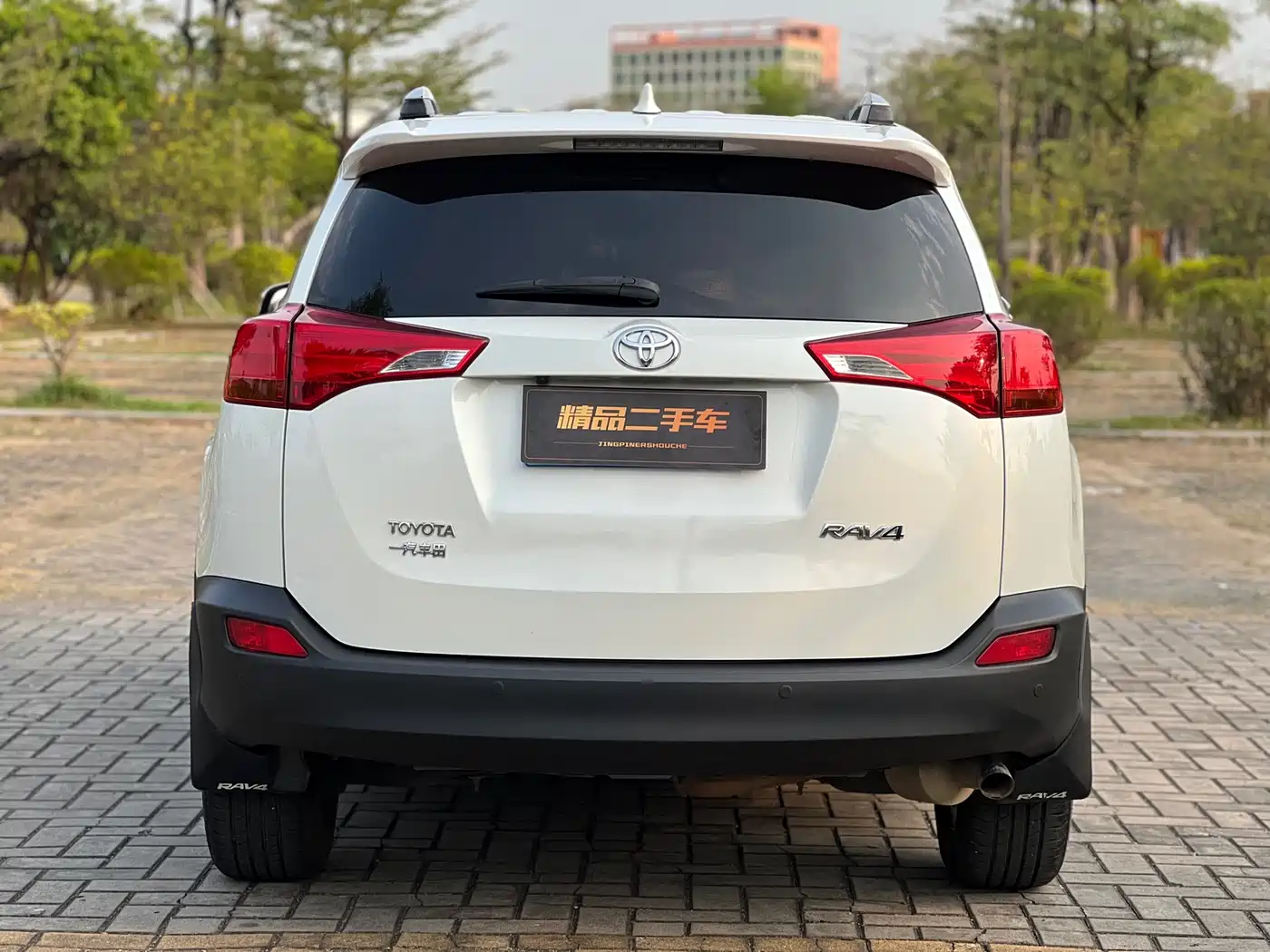 Toyota RAV4 Rongfang 2015 2.0L CVT 2WD Trend Edition фото 6