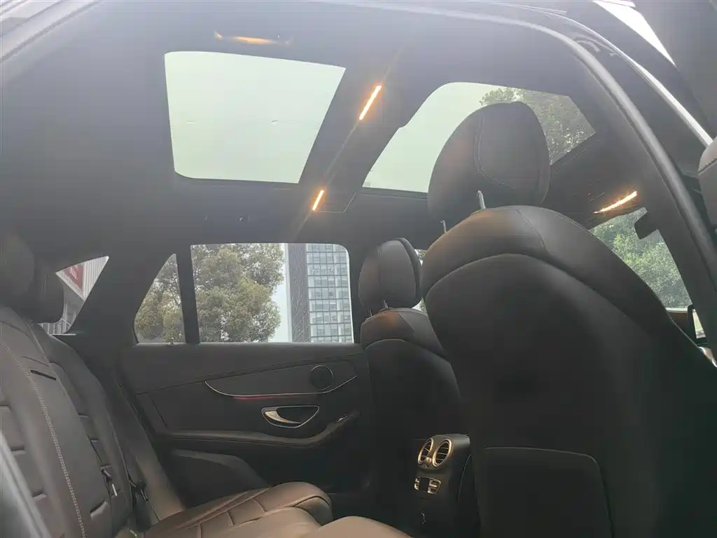 Mercedes-Benz GLC 2022 Model GLC 260 L 4MATIC Luxury Edition фото 19