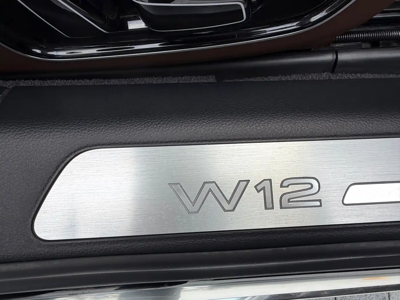 Audi A8 2014 A8L 6.3 FSI W12 quattro Flagship фото 9