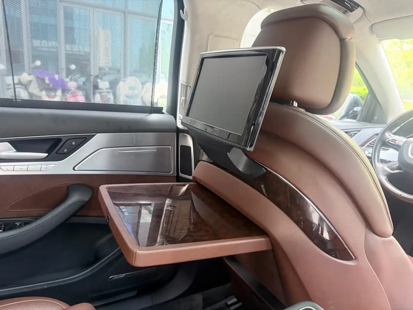 Audi A8 2014 A8L 6.3 FSI W12 quattro Flagship фото 20