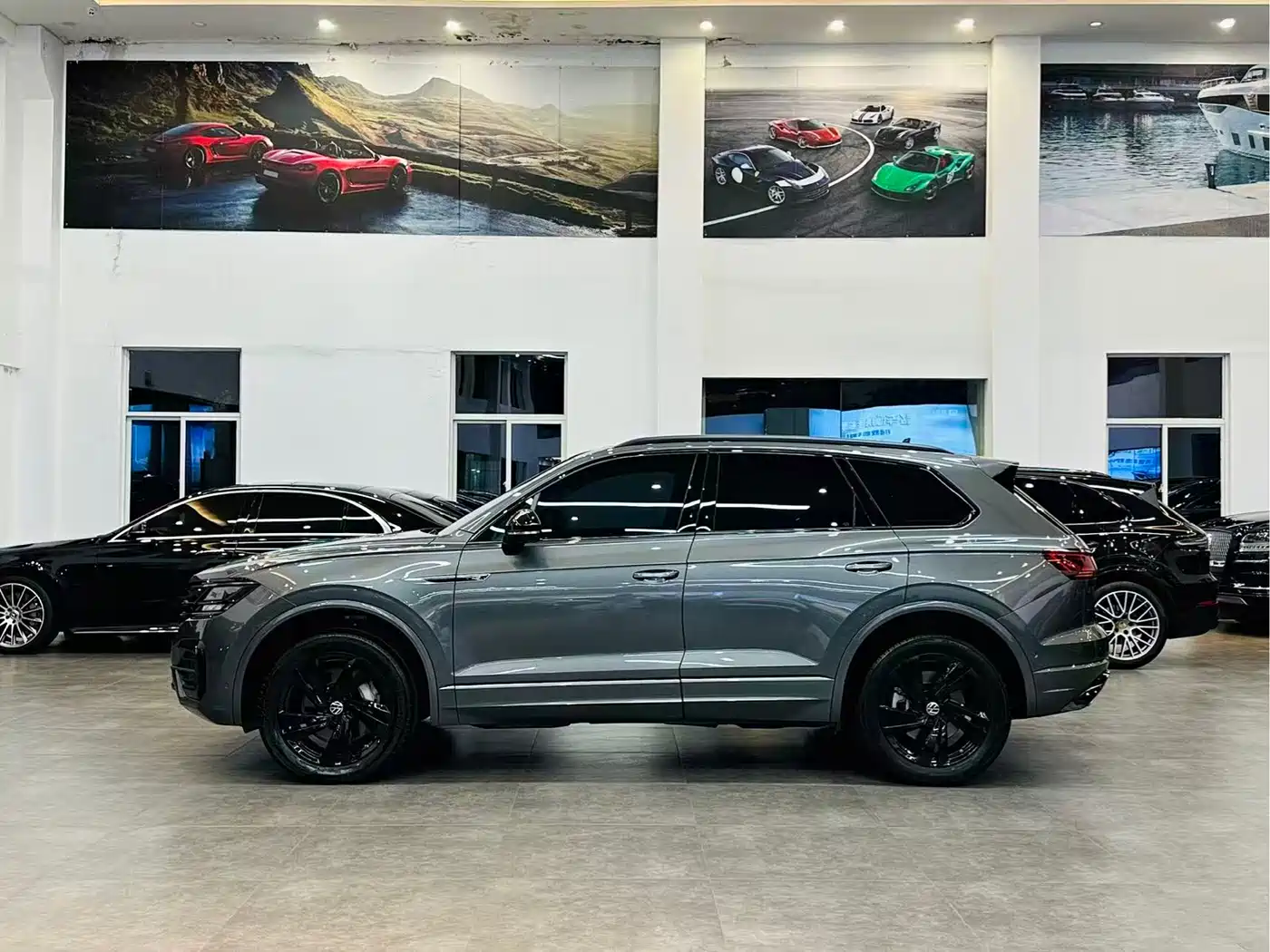 VOLKSWAGEN TOUAREG