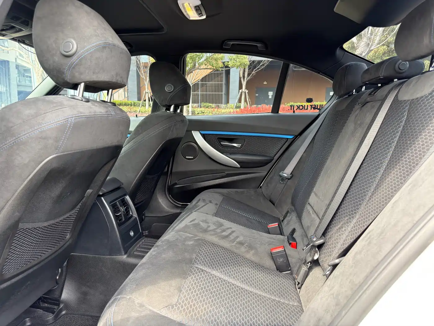 BMW 3 Series 2018 320i M Sport Package фото 8