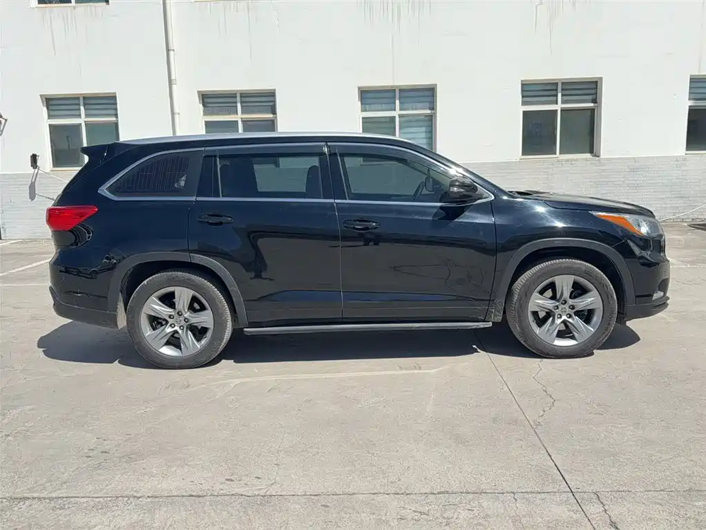 Toyota Highlander 2015 2.0T AWD Luxury Edition 7-seater фото 4