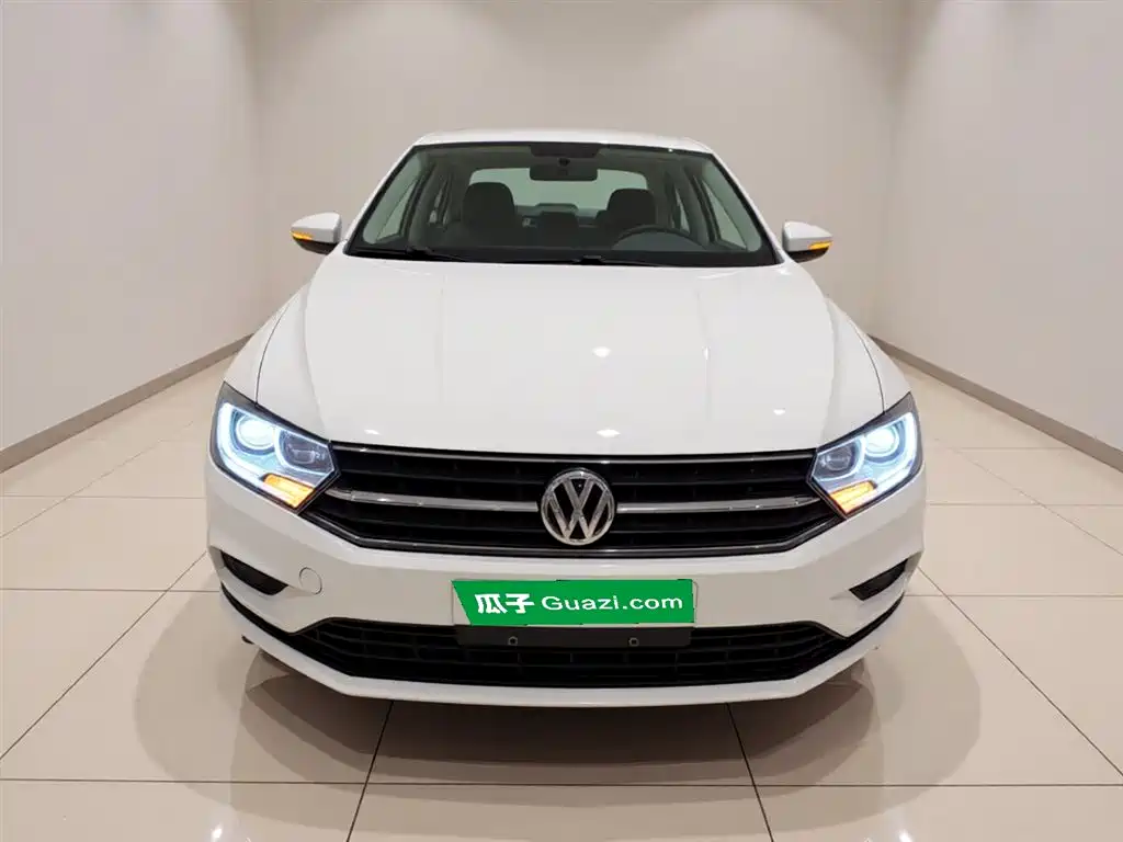 Volkswagen Bora 2018 1.5L Manual Fashion фото 3