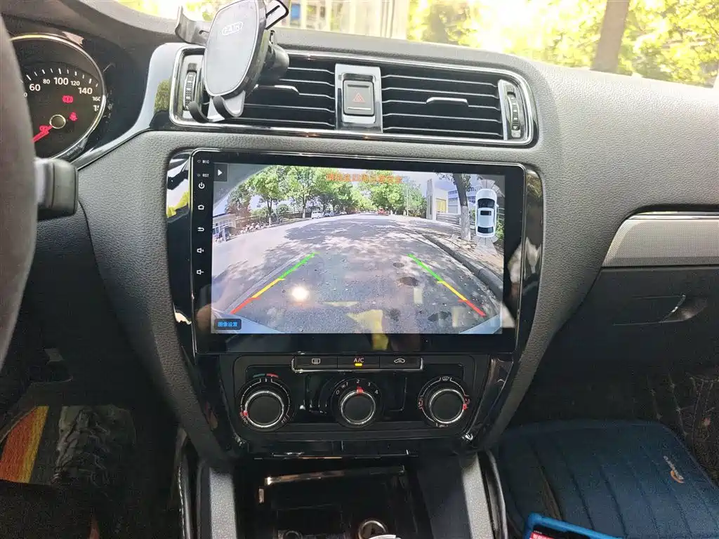 Volkswagen Sagitar 2018 1.6L Automatic Comfort фото 13