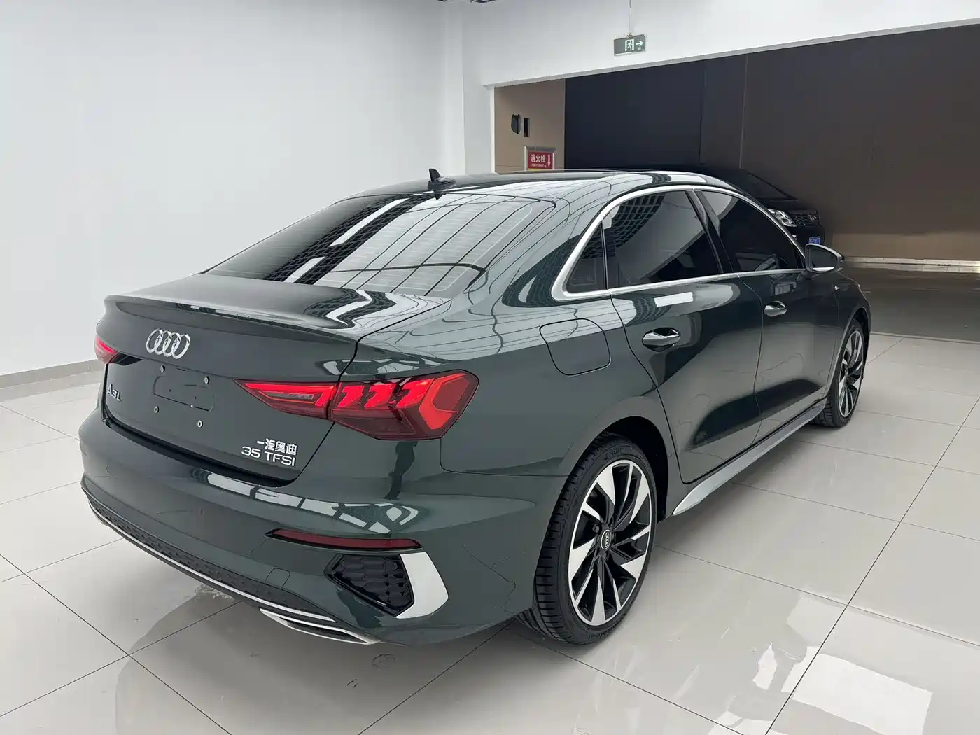 Audi A3 2023 Facelift A3L Limousine 35 TFSI Fashion Sport фото 4