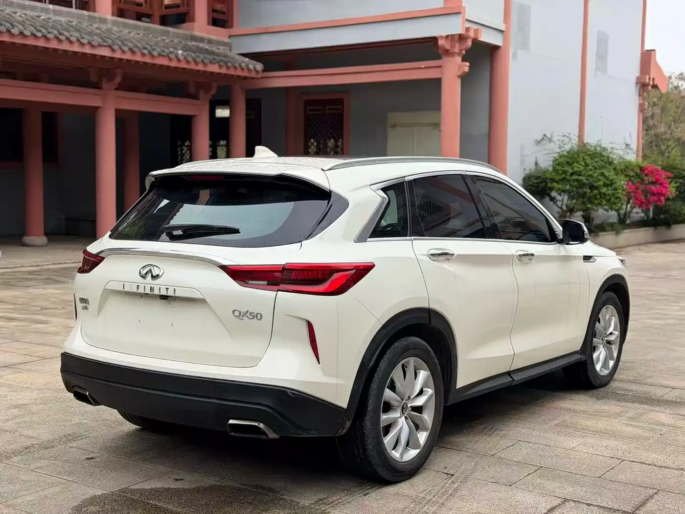 Infiniti QX50 2018 2.0T 4WD Elite Edition фото 6
