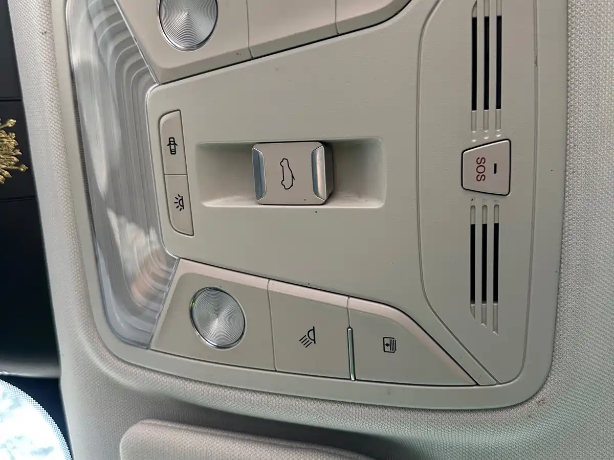 Hongqi HS5 2022 2.0T Smart Connect Premium Edition фото 26