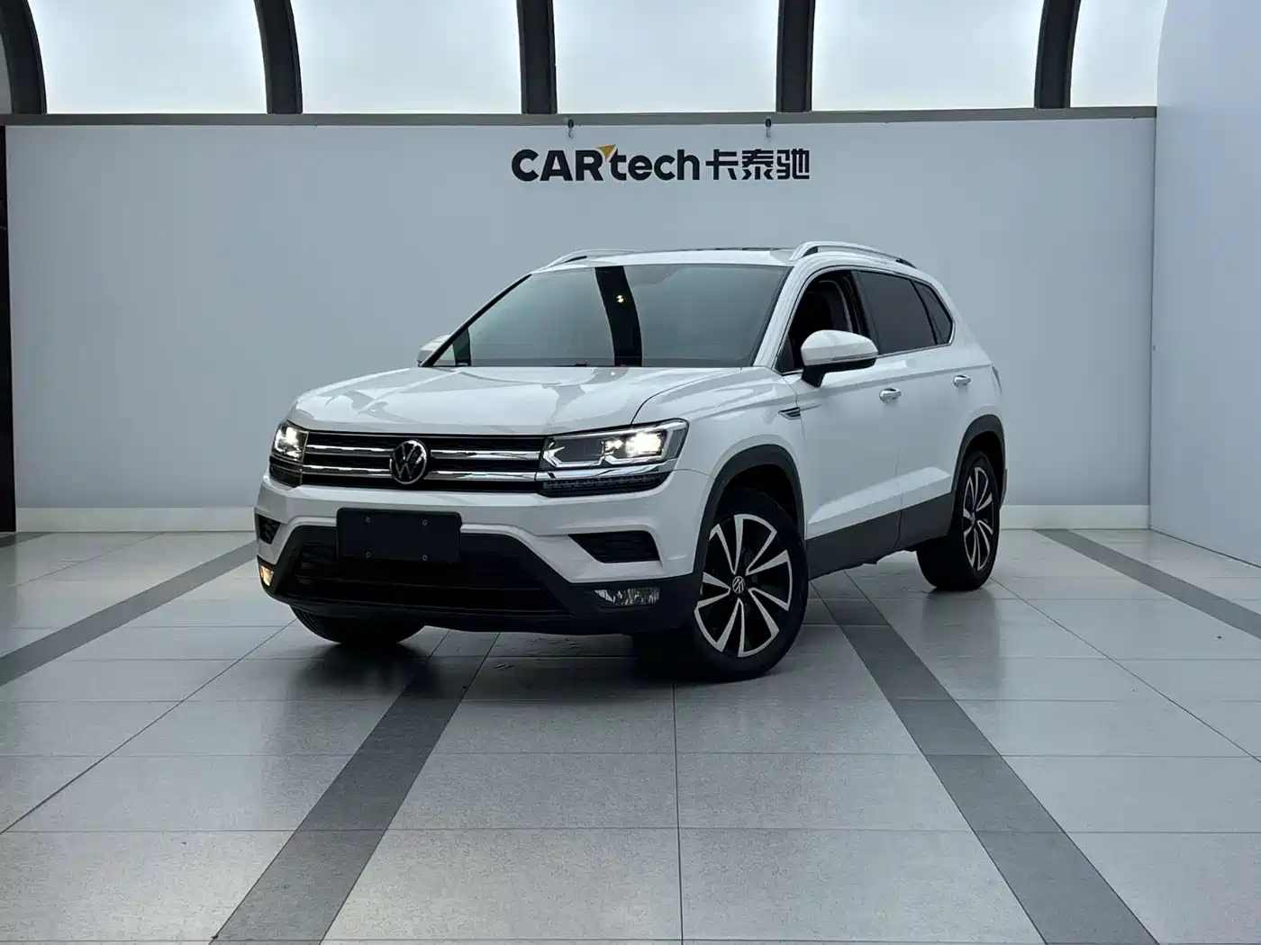 Volkswagen Tharu 2022 280TSI FWD Luxury Edition