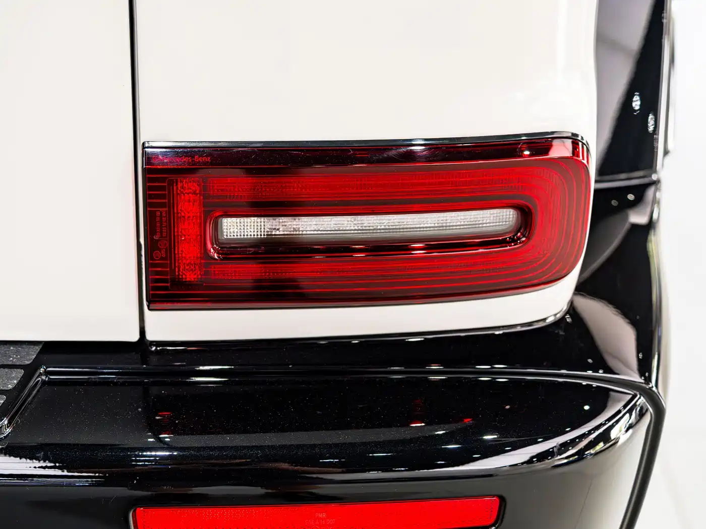 Mercedes-Benz G-Class 2023 G 500 фото 24
