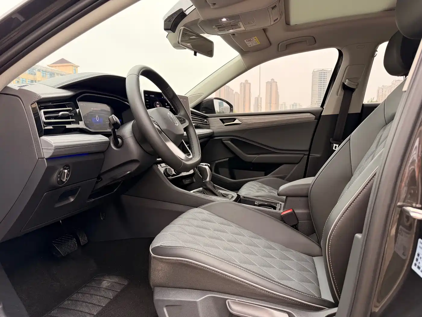 Volkswagen Sagitar 2023 300TSI DSG Surpassing Edition фото 13