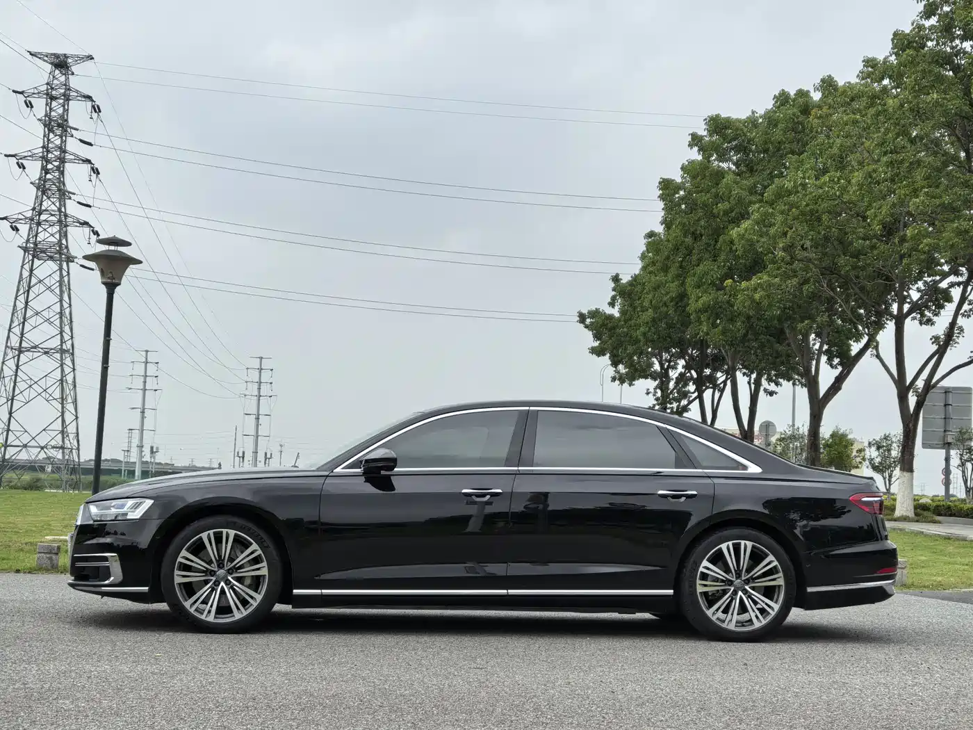 Audi A8 2019 Facelift Plus A8L 55 TFSI quattro Premium фото 6