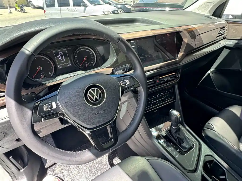 Volkswagen Tharu 2021 Model 280TSI 2WD Luxury Edition фото 13