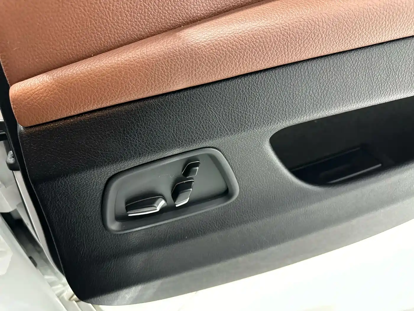 BMW 5 Series 2017 520Li Classic Edition фото 13
