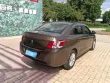 Photo 14 - Peugeot 301
