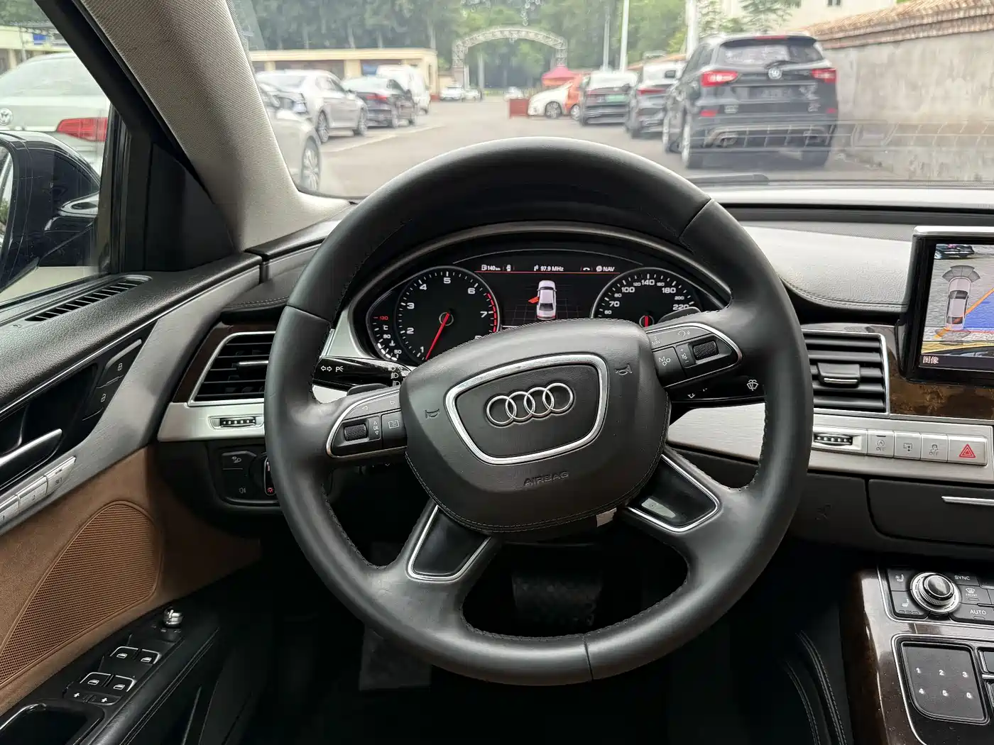Audi A8 2014 A8L 45 TFSI quattro Exclusive фото 16