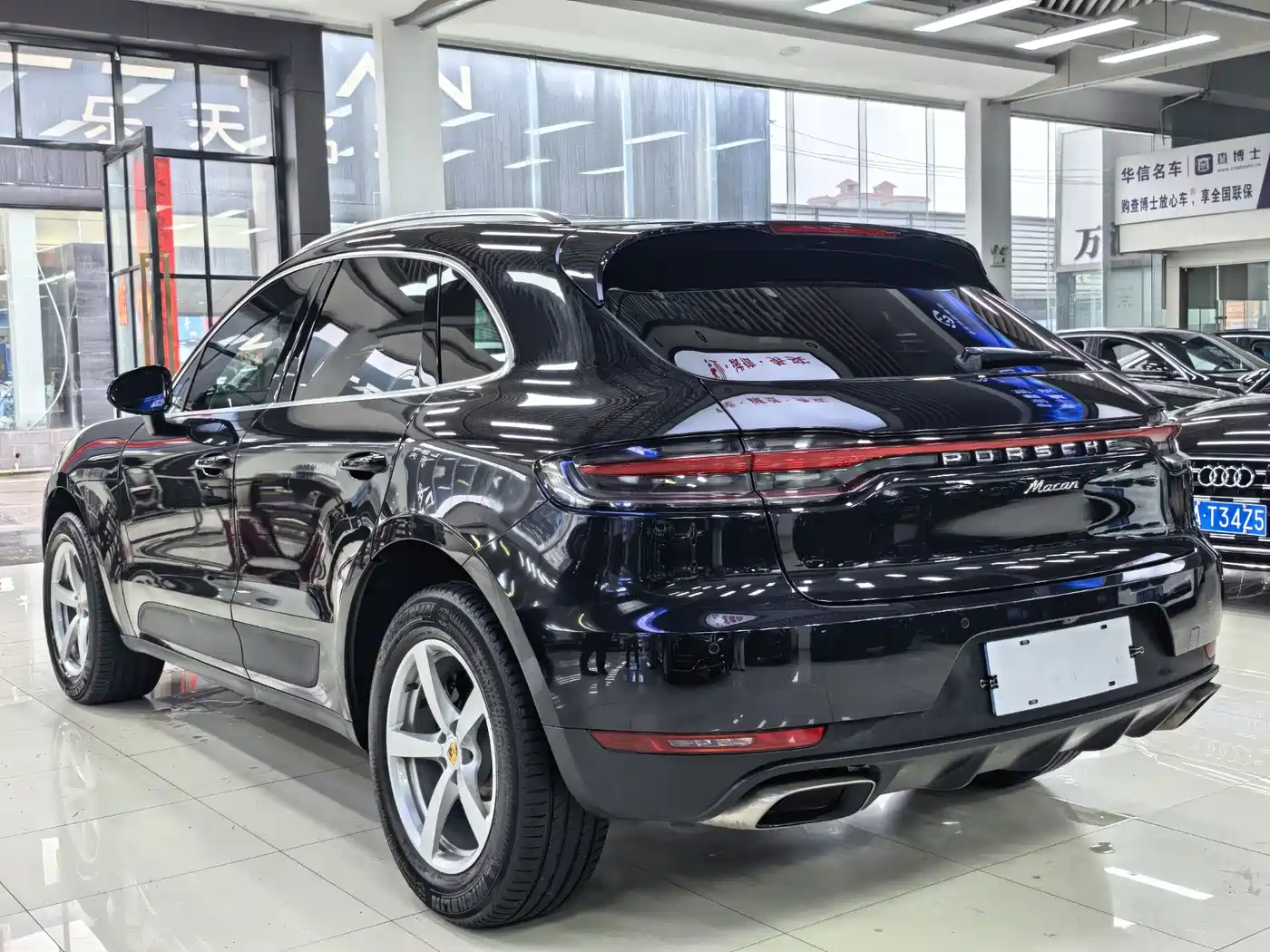 Porsche Macan 2018 Macan 2.0T фото 14