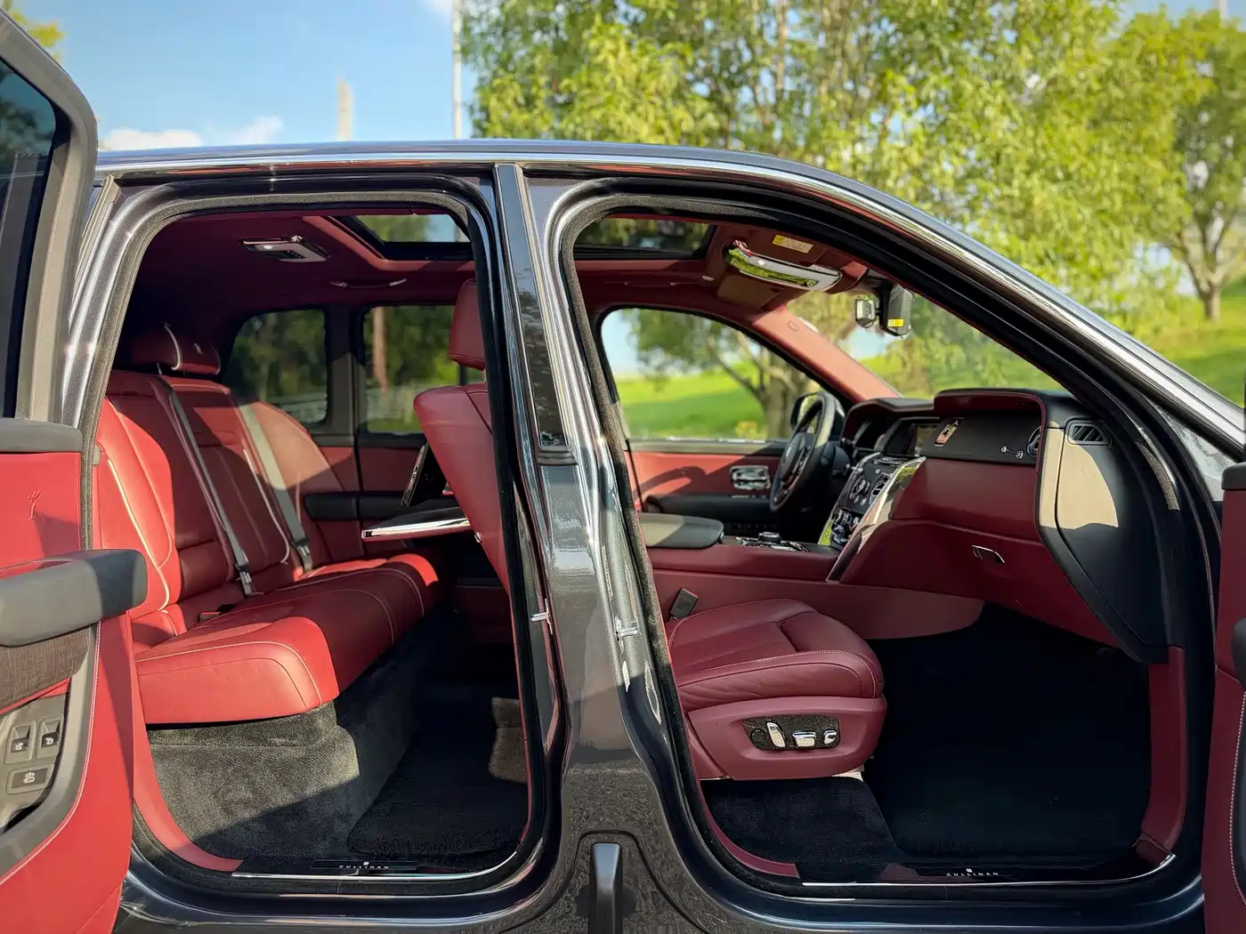 Rolls-Royce Cullinan 2019 2018 5-Seater Version