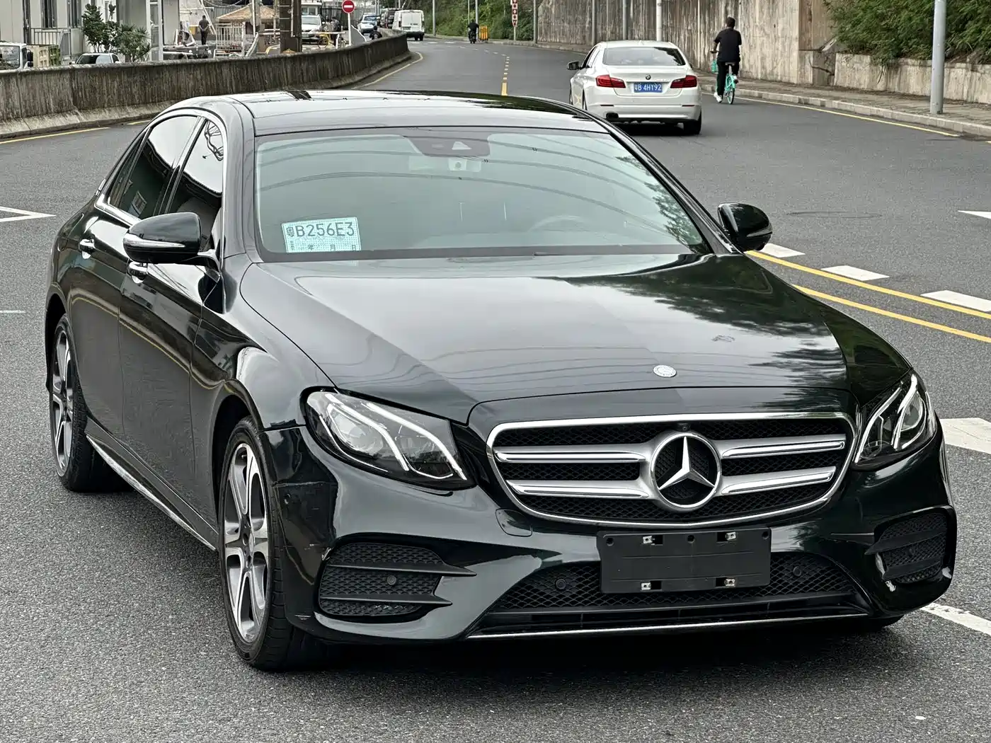 Mercedes-Benz E-Class 2016 E 300 L Sport Fashion Type фото 3