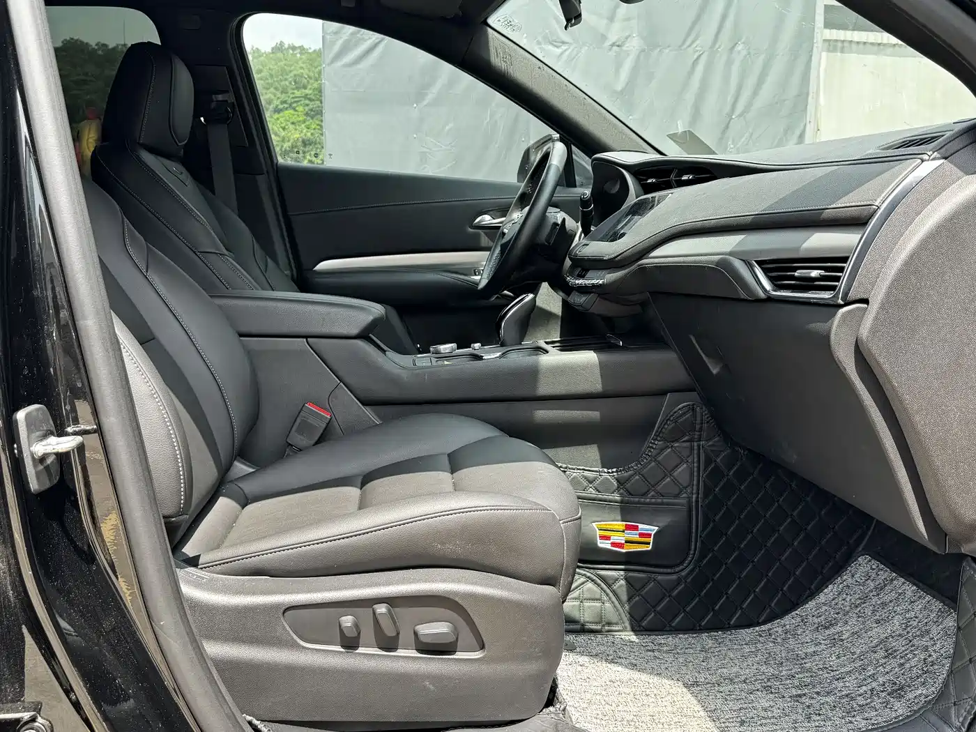 Cadillac XT4 2022 28T FWD Luxury фото 14