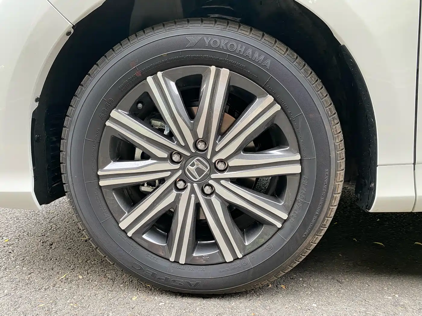 Honda Odyssey 2026 2.0L e:HEV Sharp Delight Edition фото 12