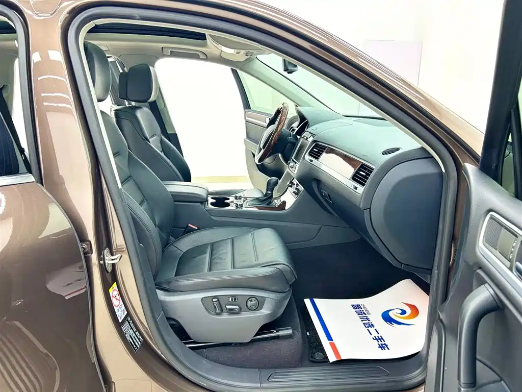 Volkswagen Touareg 2011 3.0TSI Comfort фото 16