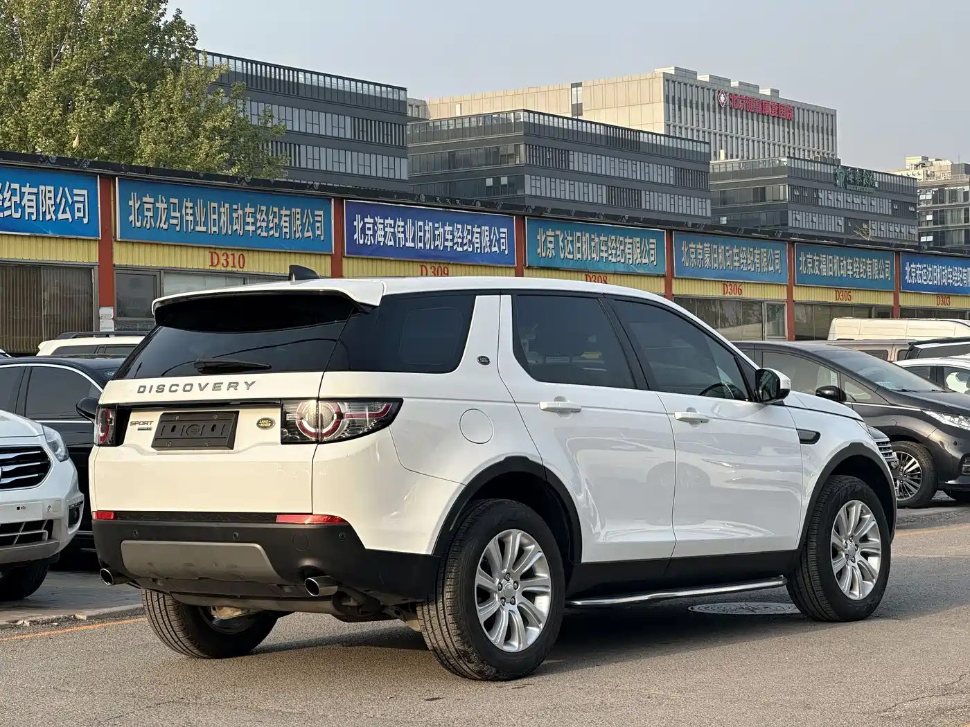Land Rover Discovery Sport 2017 2.0T SE фото 4