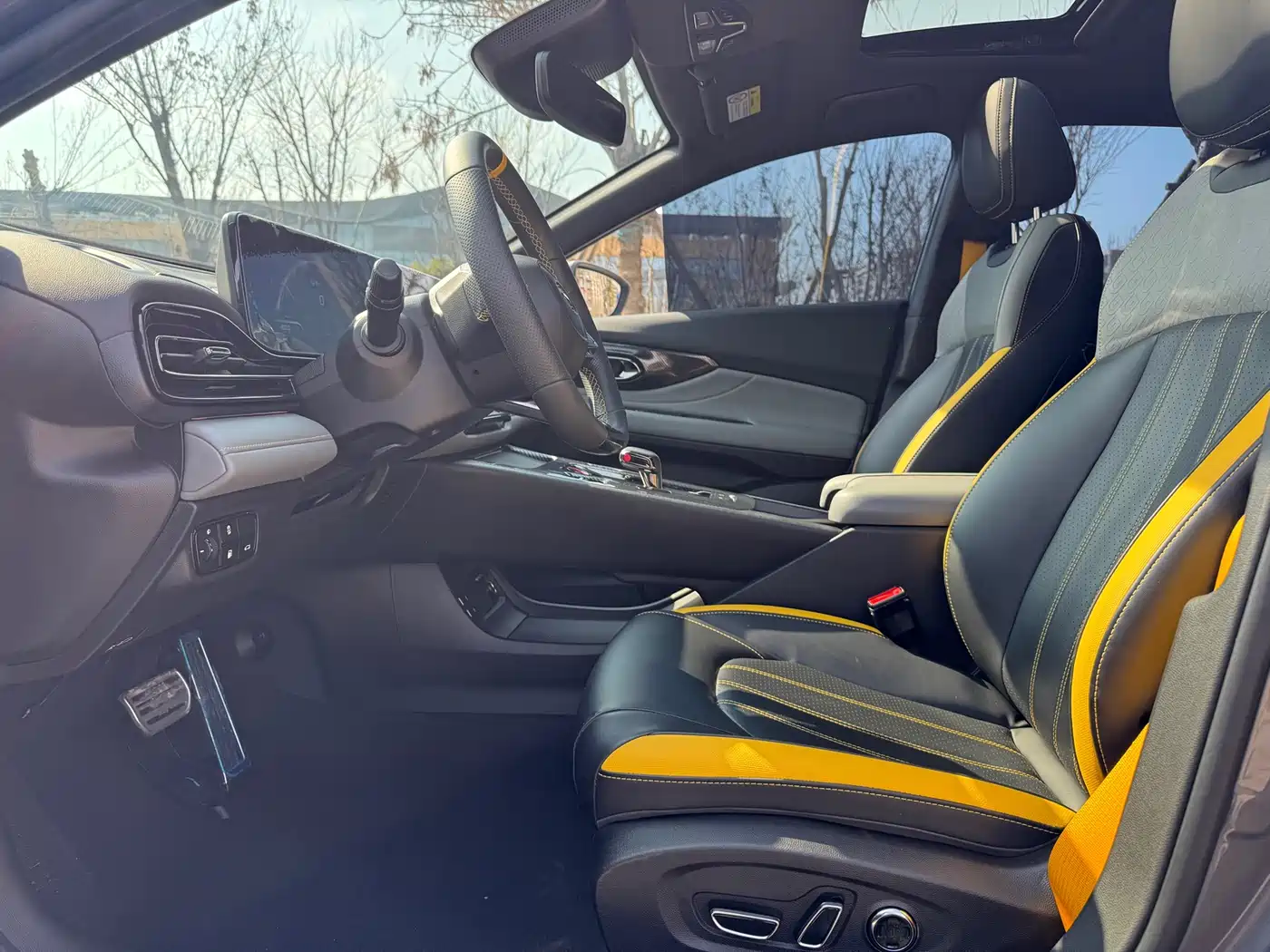 GAC Trumpchi Trumpchi Emkoo 2023 Shadow Leopard H Smart Hybrid фото 4
