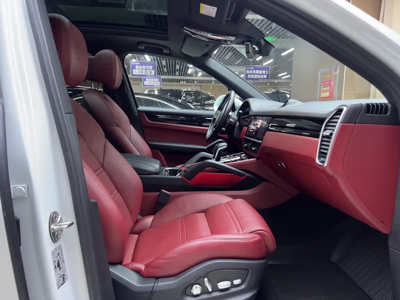 Porsche Cayenne New Energy 2019 Cayenne E-Hybrid 2.0T фото 5