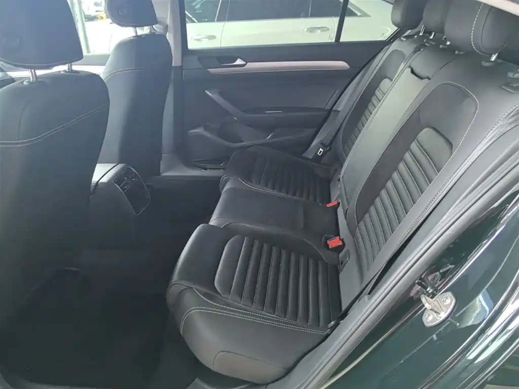 Volkswagen Magotan 2020 280TSI DSG Comfort фото 17