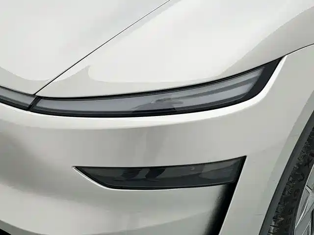 Tesla Model Y L 2025 2025 Facelift Long Range AWD