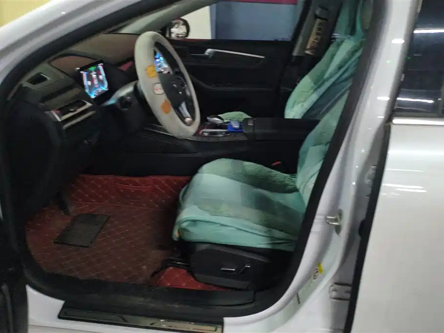 BYD Qin Pro New Energy 2018 DM 1.5TI Auto Smart Connect Premium фото 9