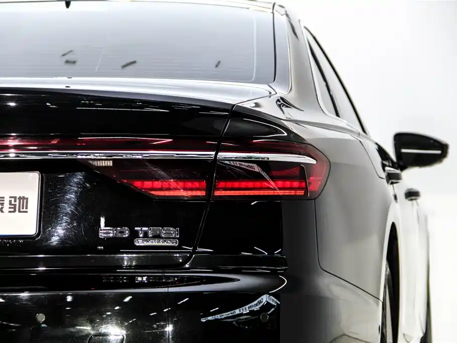 Audi A8 2023 A8L 50 TFSI quattro Exclusive фото 28