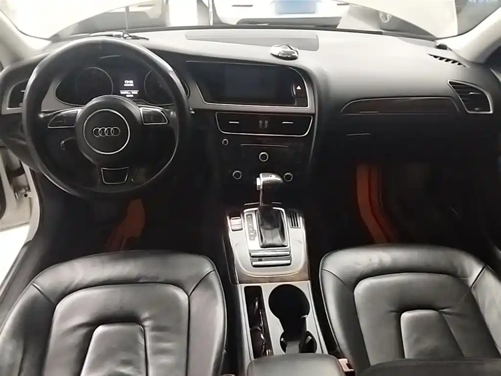 Audi A4L 2015 35 TFSI Auto Comfort фото 10