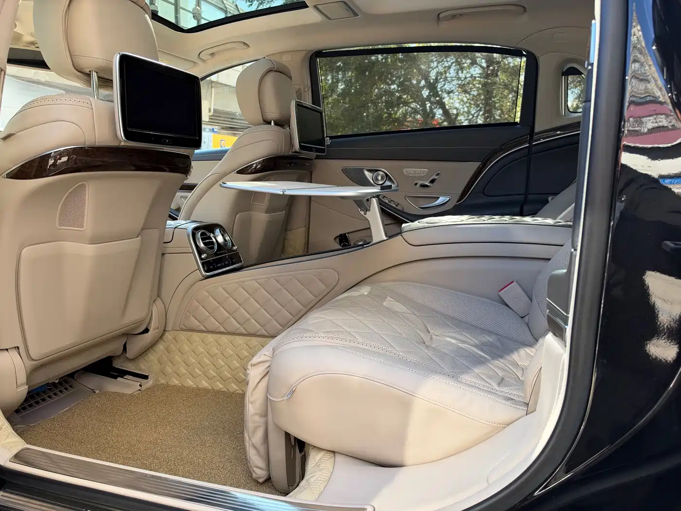 Фото 11 - Mercedes-Benz Maybach S-Class