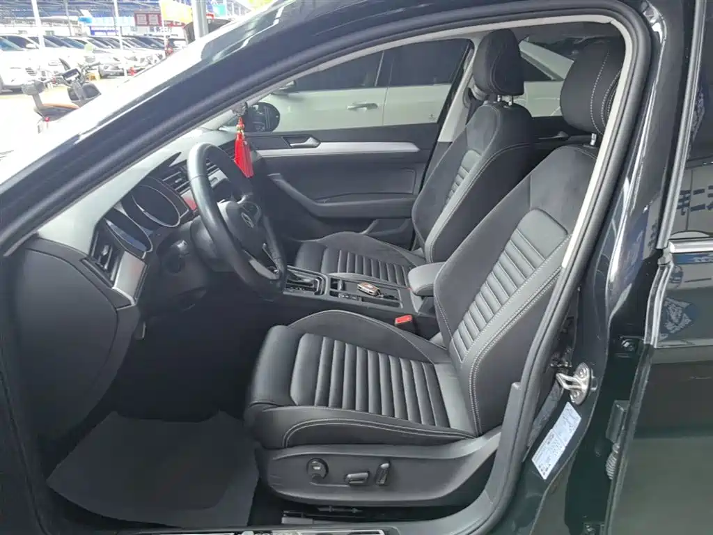 Volkswagen Magotan 2020 280TSI DSG Comfort фото 15