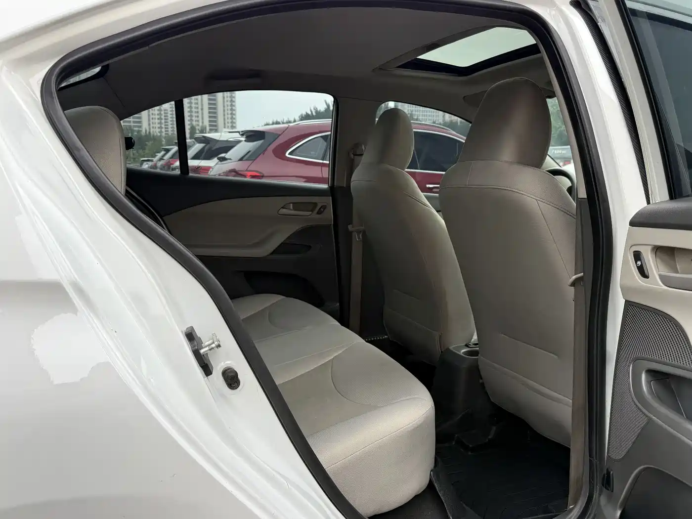 Chevrolet Sail 2016 Sail 3 1.3L Manual Comfort Sunroof Edition фото 16