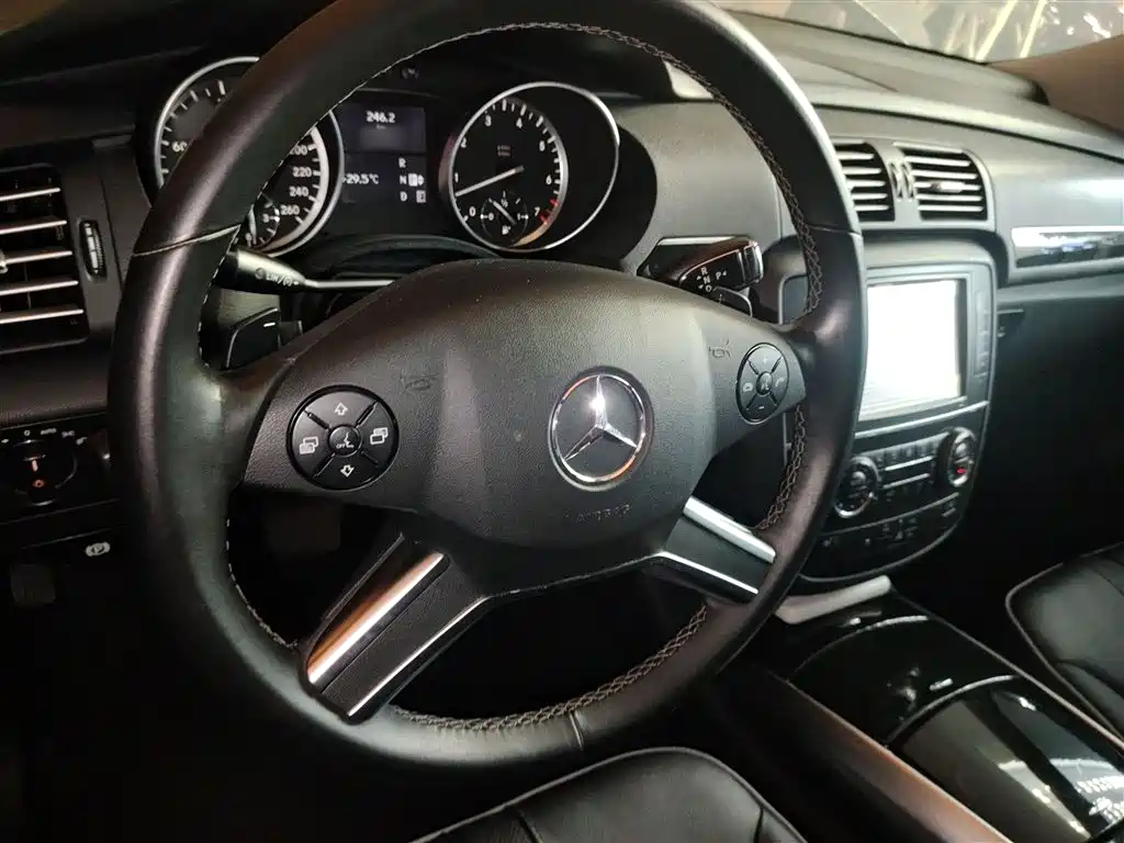 Mercedes-Benz R-Class 2017 R 320 4MATIC Business Collector's Edition фото 11