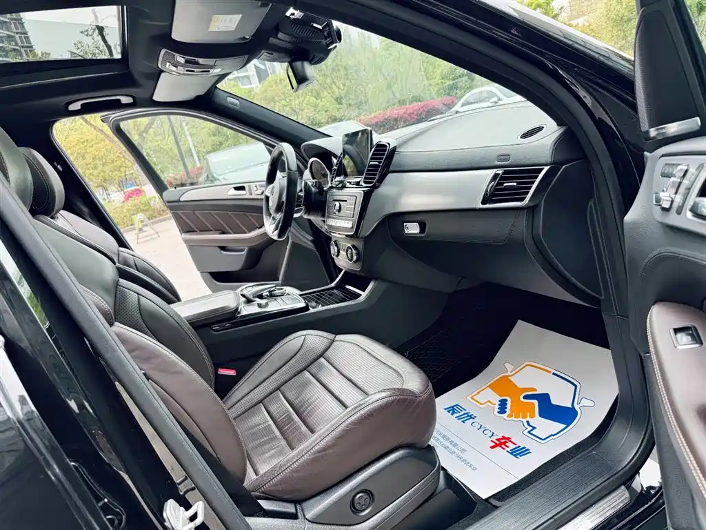 Mercedes-Benz GLE AMG 2015 AMG GLE 63 4MATIC фото 14