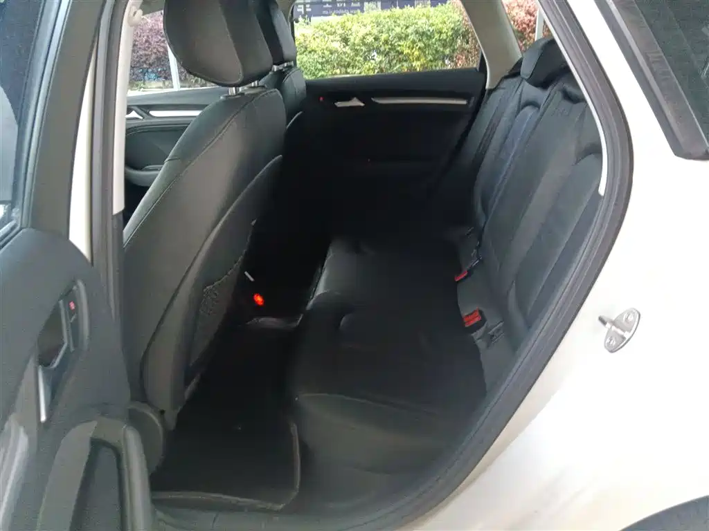 Audi A3 2014 Sportback 35 TFSI Automatic Comfort фото 13