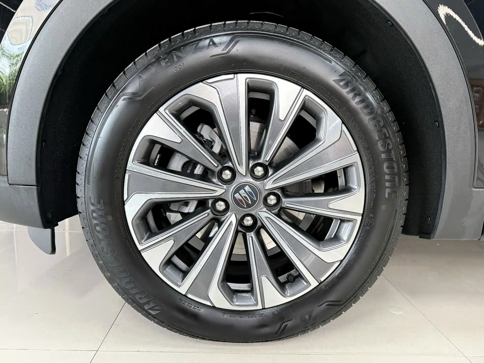 Photo 20 - Buick Envision S