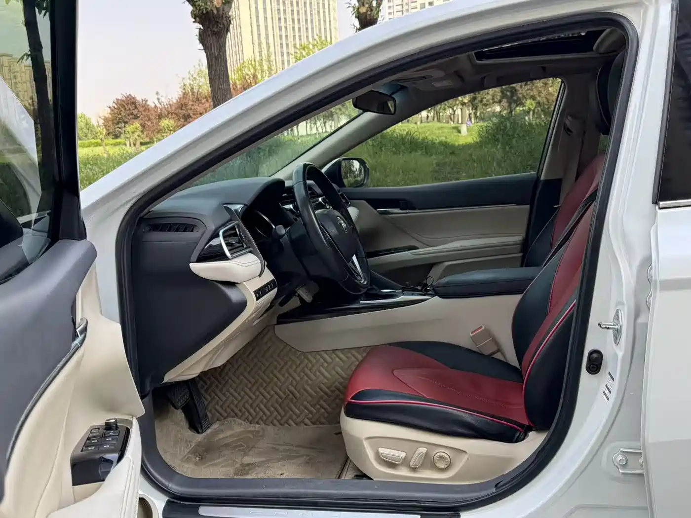 Toyota Camry 2019 2.0G Luxury (China V) фото 8