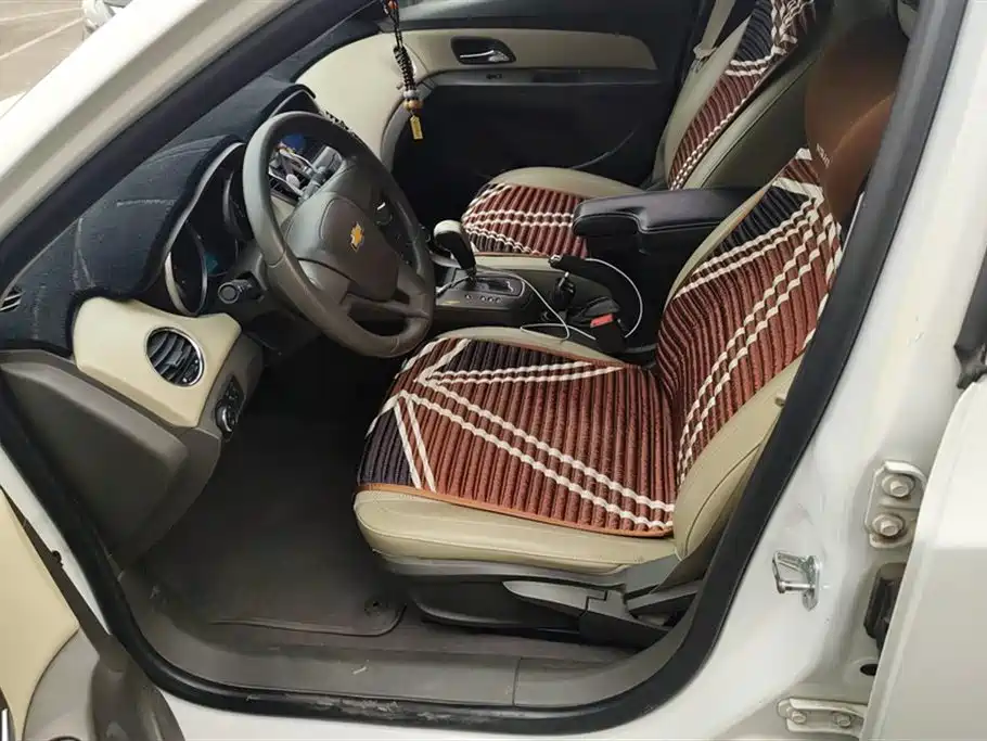 Chevrolet Cruze 2015 1.5L Classic SE AT фото 9
