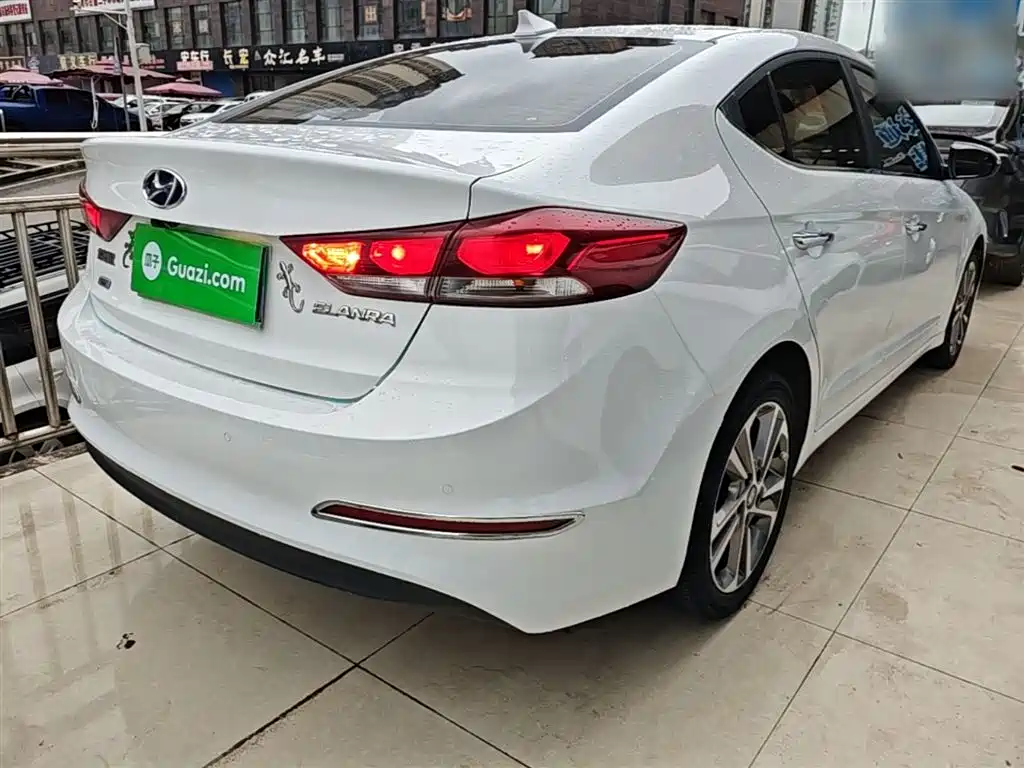 Hyundai Elantra 2016 Model 1.6L Automatic Smart Elite фото 7