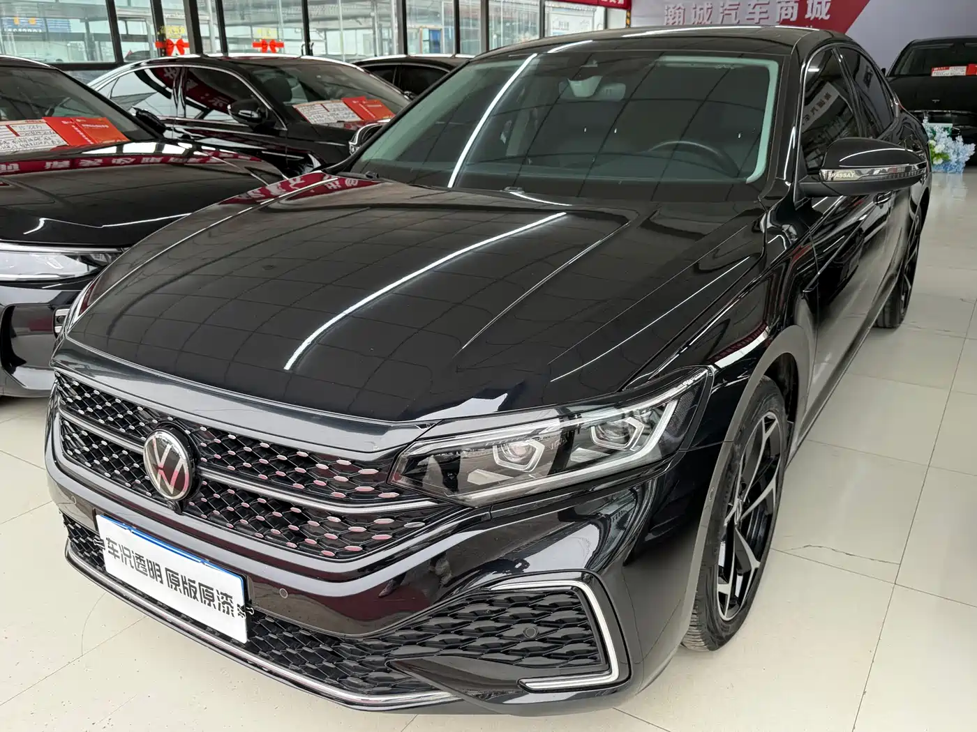 Volkswagen Passat 2023 330TSI Starlight Luxury Edition