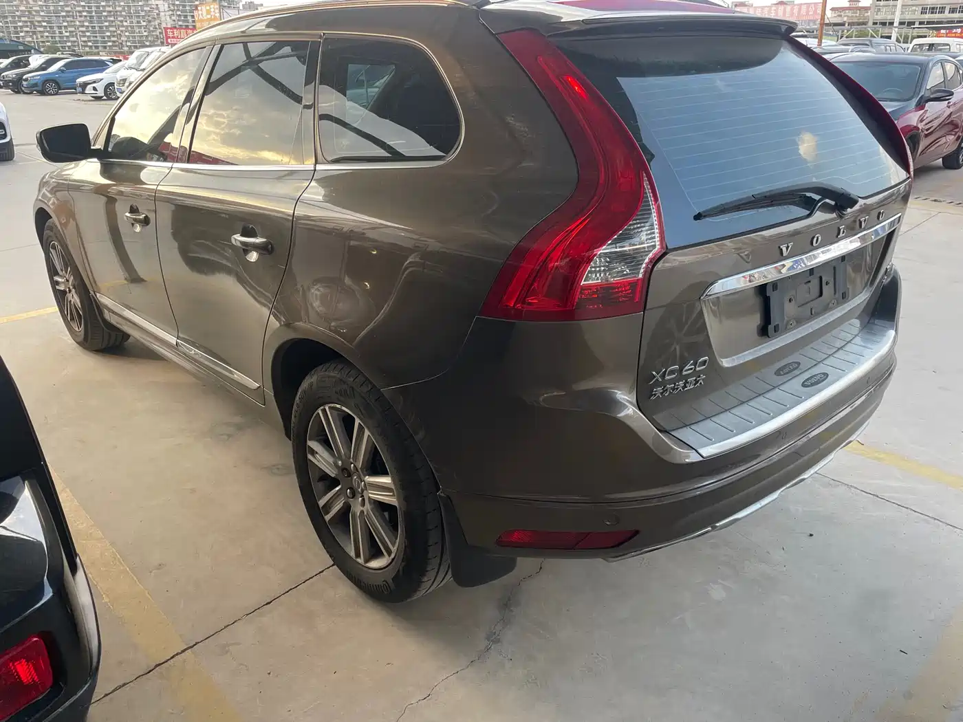 VOLVO XC60