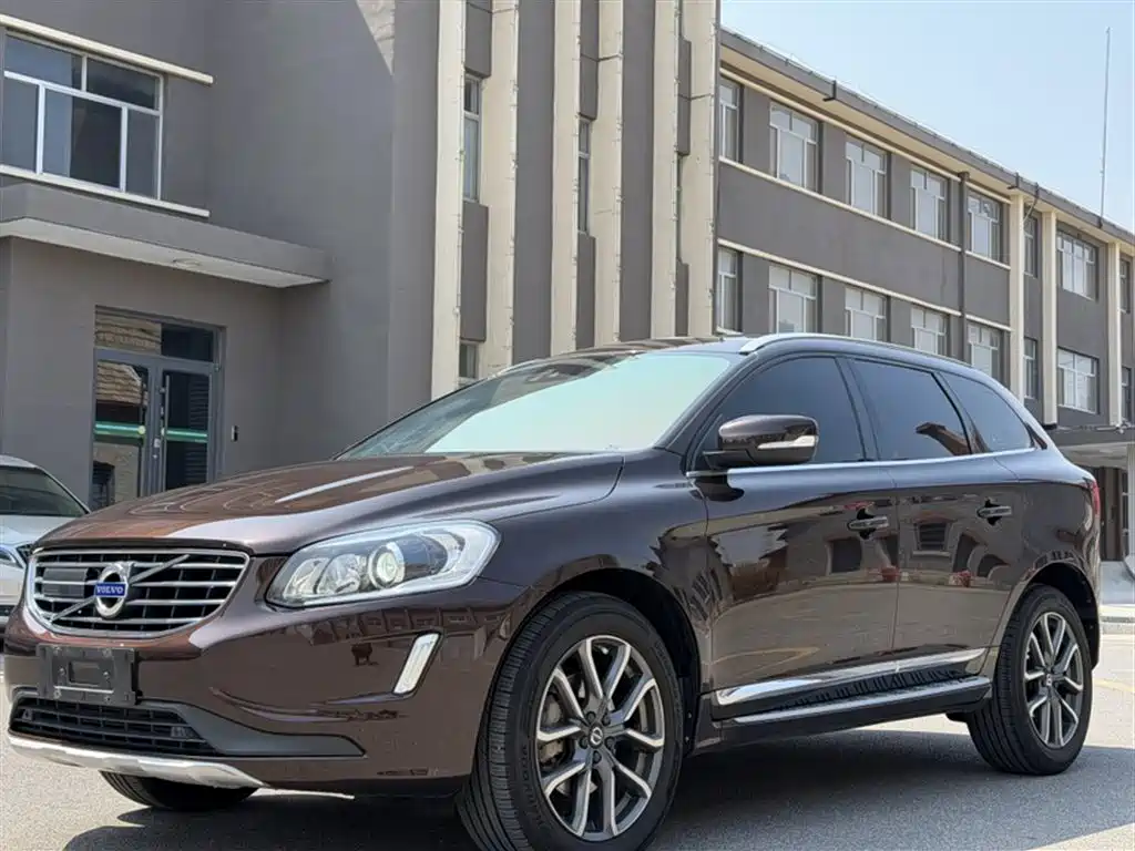 Фото 2 - Volvo XC60
