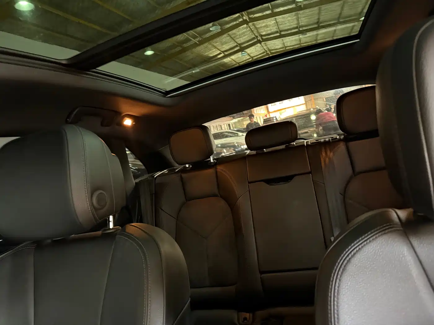 Porsche Macan 2018 Macan 2.0T фото 9