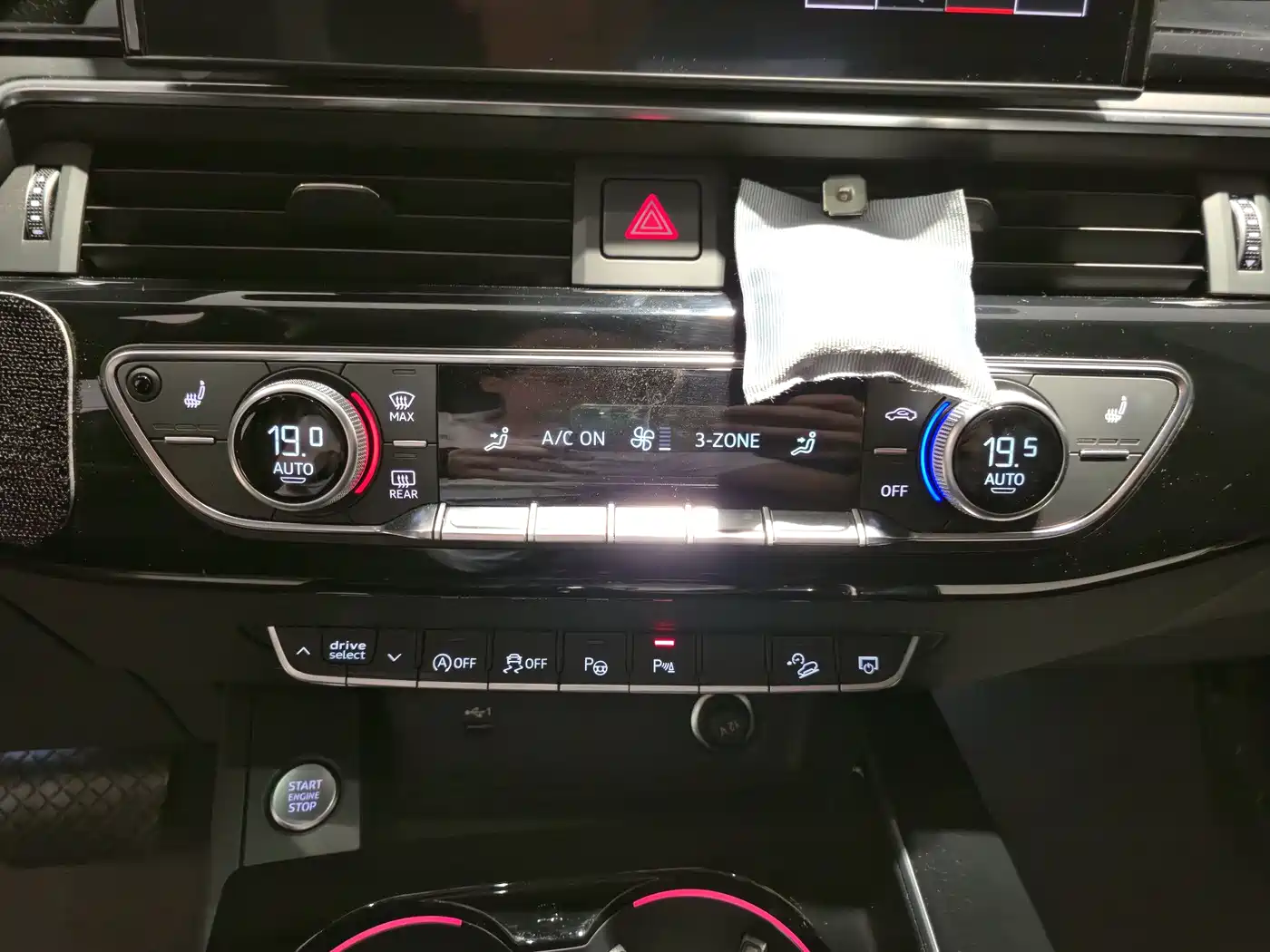 AUDI A4 (IMPORT)
