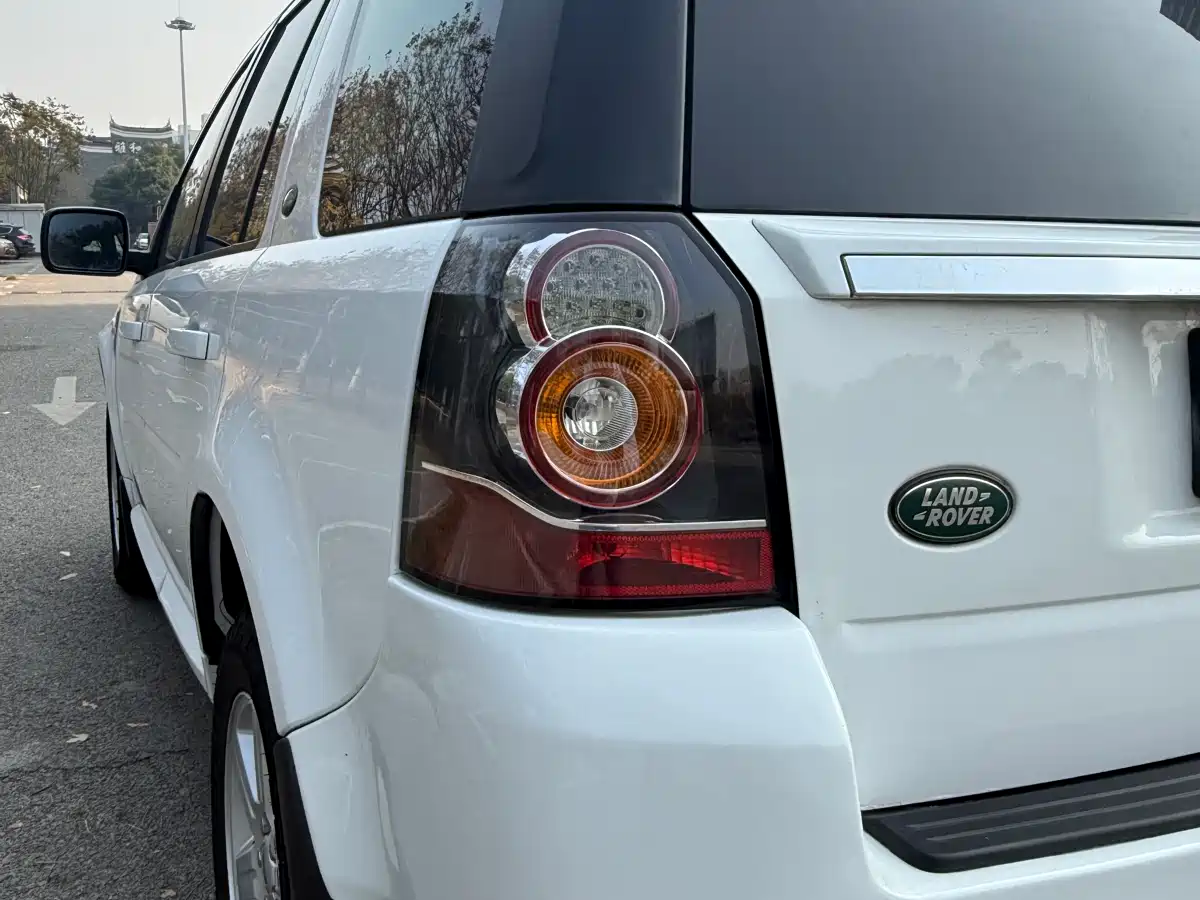 Land Rover Freelander 2 2013 2.2T SD4 S Diesel фото 16